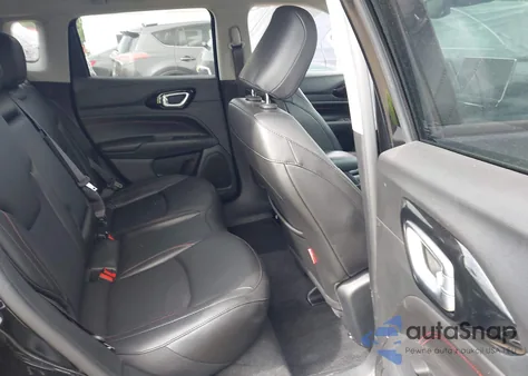 2022 Jeep Compass Trailhawk 4X4 из США, поврежденный, VIN 3C4NJDDB8NT114134